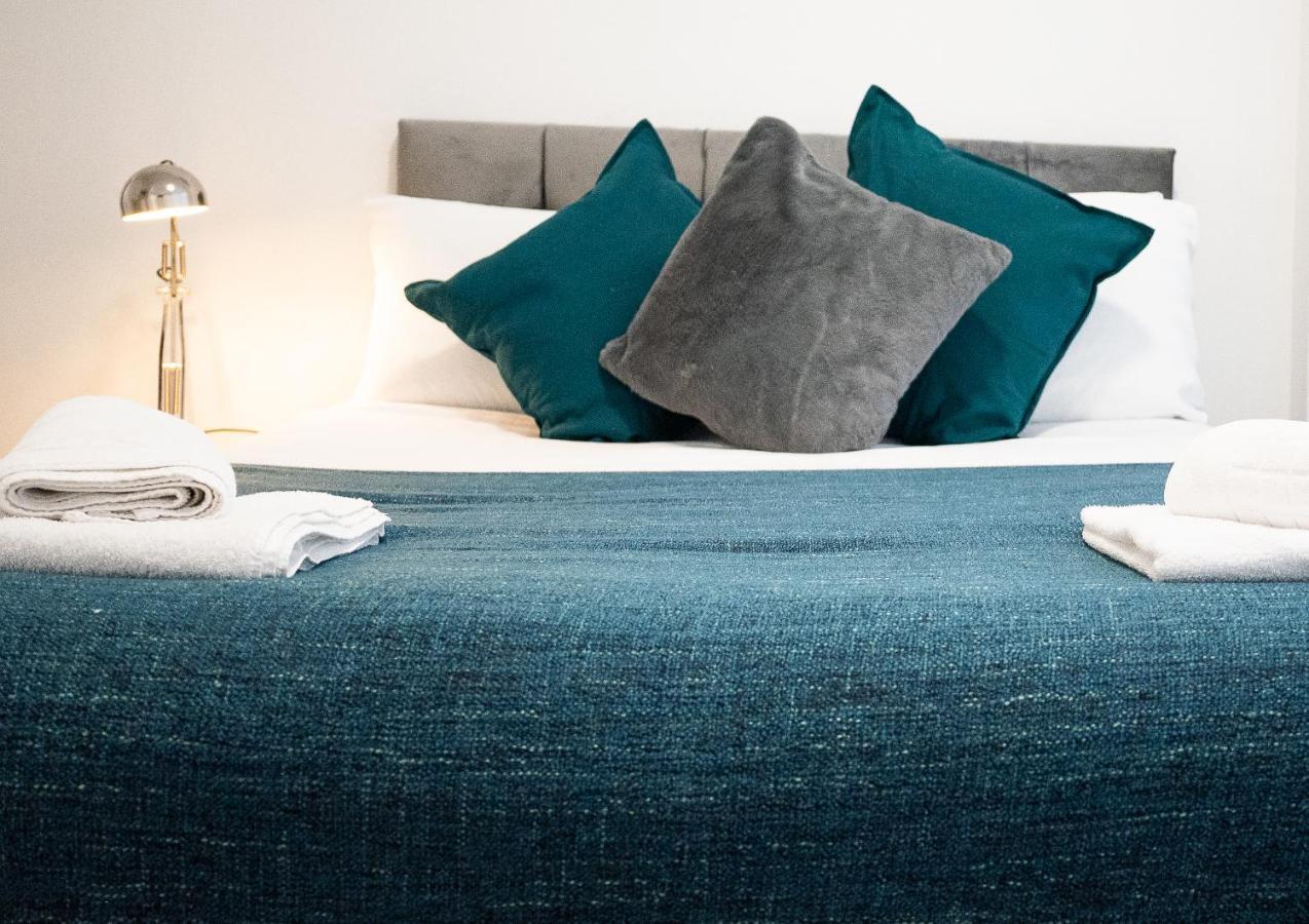 Elmo River Studios - 6 En-Suites In Wallasey - Easy Parking - Short And Long Stays Welcome المظهر الخارجي الصورة