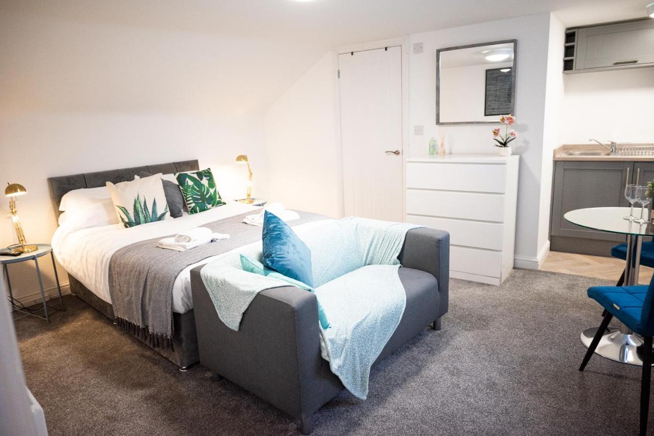 Elmo River Studios - 6 En-Suites In Wallasey - Easy Parking - Short And Long Stays Welcome المظهر الخارجي الصورة